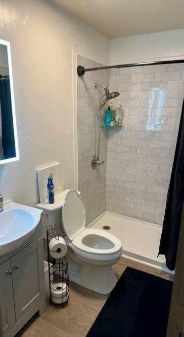 Comfortable 2Br Apt Central فيربانكس المظهر الخارجي الصورة
